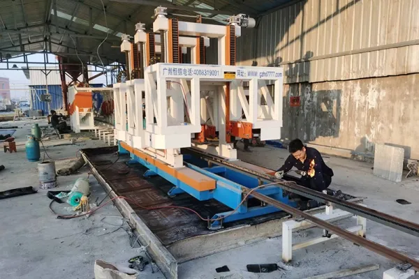 ترقية خط إنتاج بلوك AAC إلى خط إنتاج بلوك الخرسانة الرغوية العازل EPS في Kashgar  في مقاطعة Xinjiang، الصين